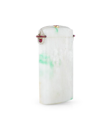 View full screen - View 1 of Lot 21. CARTIER | ETUI À CIGARETTE JADE JADÉITE, RUBIS, DIAMANTS | JADEITE, RUBY AND DIAMOND CIGARETTE CASE.