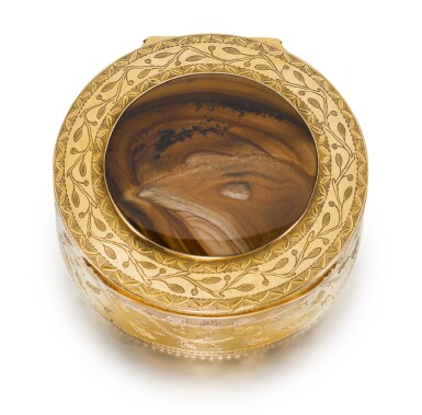 View full screen - View 1 of Lot 45. A gold and hardstone bonbonniere, probably London, 1775.