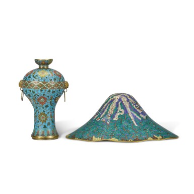 View full screen - View 1 of Lot 280. A cloisonné enamel meiping, 17th century | 明末清初 掐絲琺瑯纏枝蓮紋活環耳梅瓶 及 清十八 / 十九世紀 掐絲琺瑯壽山擺件.