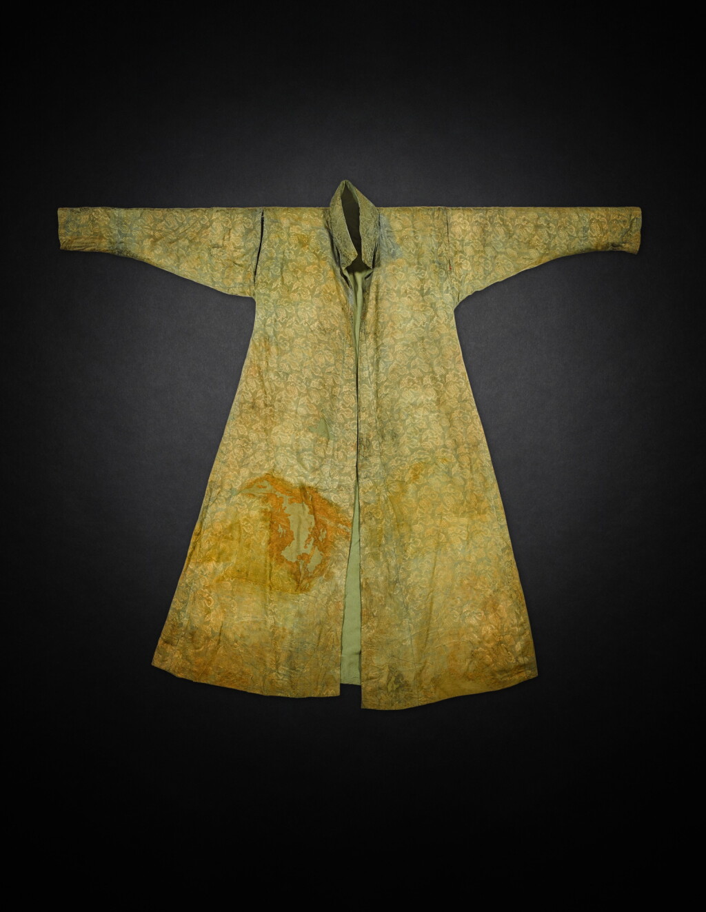 View full screen - View 1 of Lot 112. A green silk robe, Central Asia, first half 15th century.