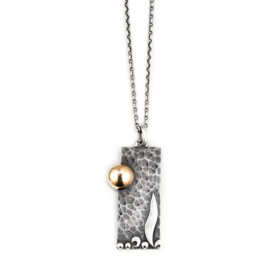 View full screen - View 1 of Lot 187. PENDENTIF ET CHAINE ARGENT ET VERMEIL, JEAN DESPRÉS, VERS 1970 | SILVER AND SILVER-GILT PENDANT AND CHAIN, JEAN DESPRÉS, 1970S.