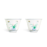 A pair of doucai 'butterfly and lily' wine cups, Qing dynasty, Kangxi period | 清康熙 鬪彩萱花蝴蝶盃一對 《大明成化年製》仿款