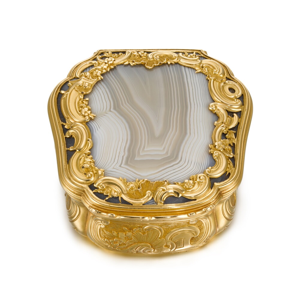 View full screen - View 1 of Lot 3. A gold and hardstone portrait snuff box, English, circa 1760.