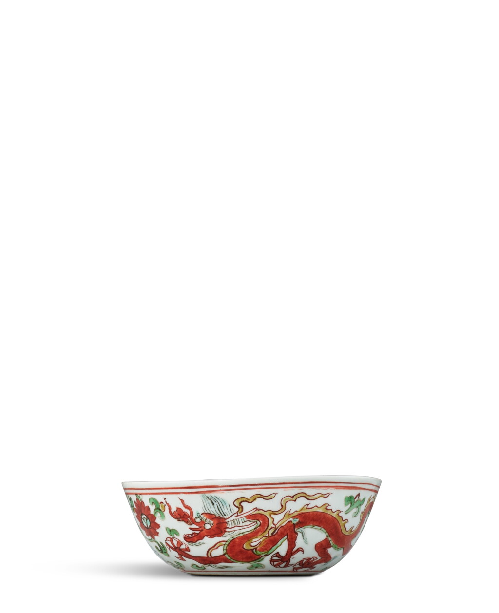View full screen - View 1 of Lot 5059. A rare wucai and underglaze-blue 'dragon and phoenix' bowl, Mark and period of Longqing | 明隆慶 五彩龍鳳盌 《大明隆慶年造》款.