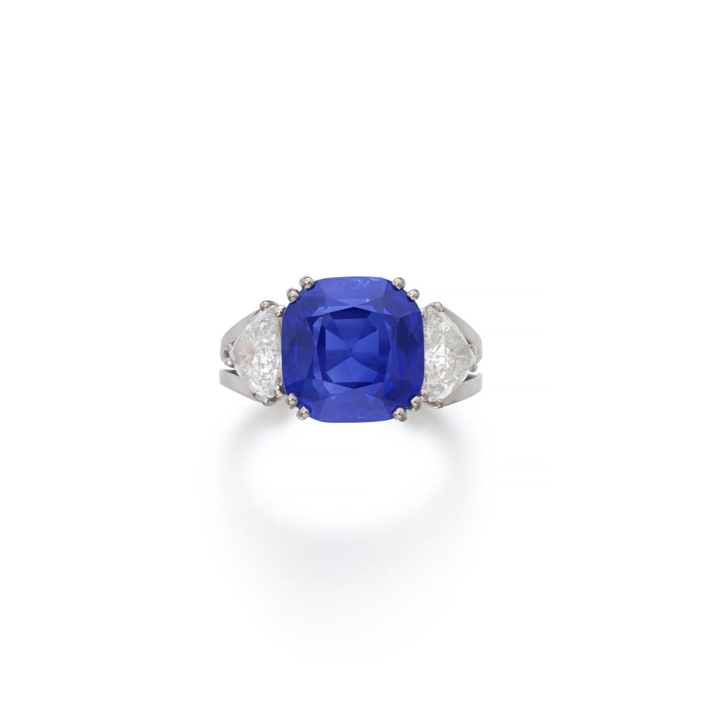 View full screen - View 1 of Lot 611. Sapphire and diamond ring.
