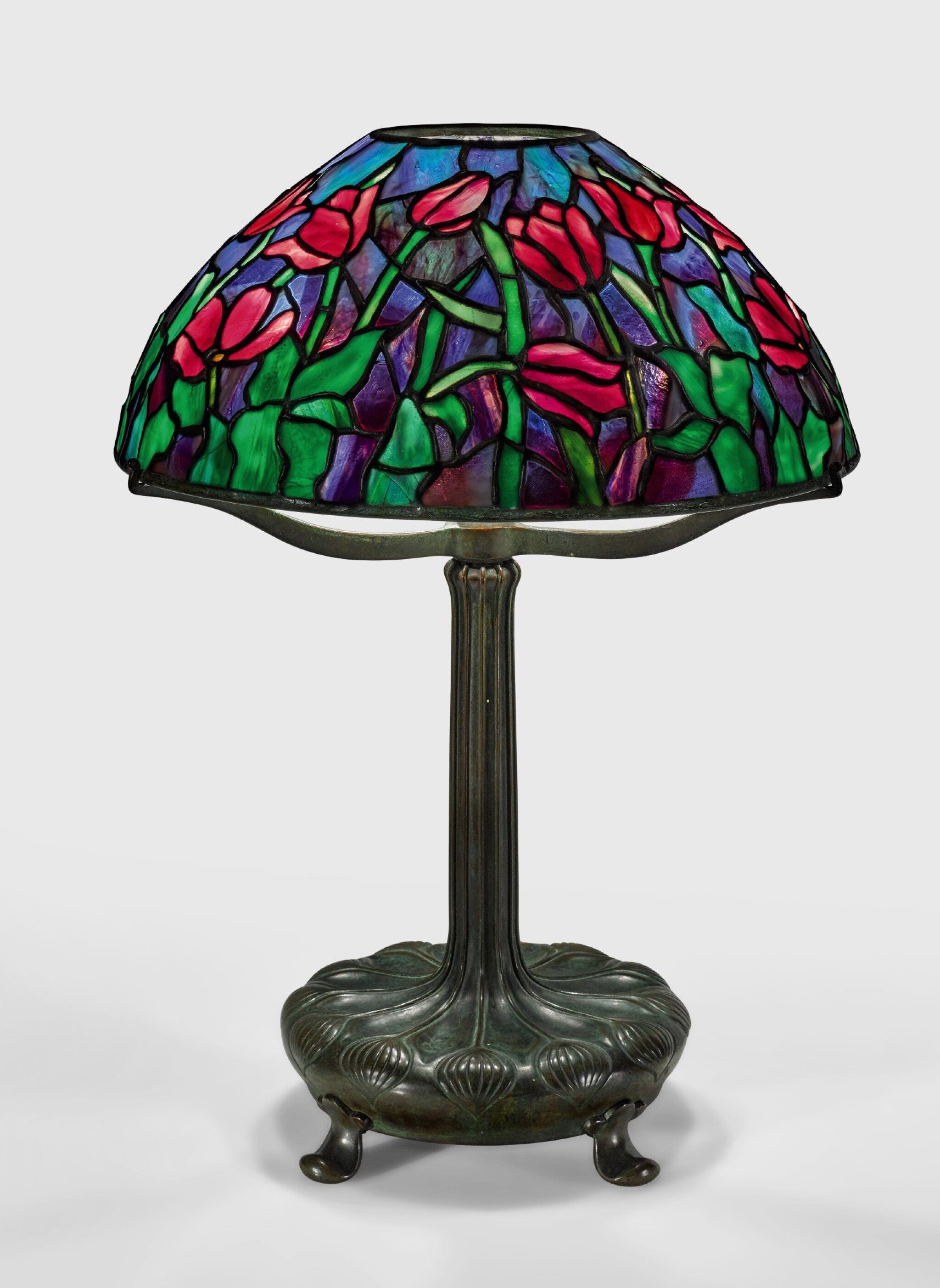 TIFFANY STUDIOS "TULIP" TABLE LAMP Dreaming in Glass Masterworks