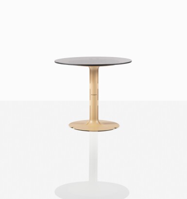 View full screen - View 1 of Lot 88. Table basse Elysée, modéle TR 40.53.