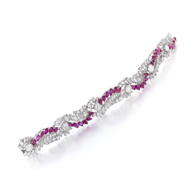 View full screen - View 1 of Lot 259. Bracelet rubis et diamants | Ruby and diamond bracelet.