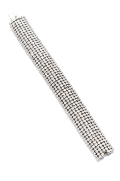 View full screen - View 1 of Lot 138. DIAMOND BRACELET.