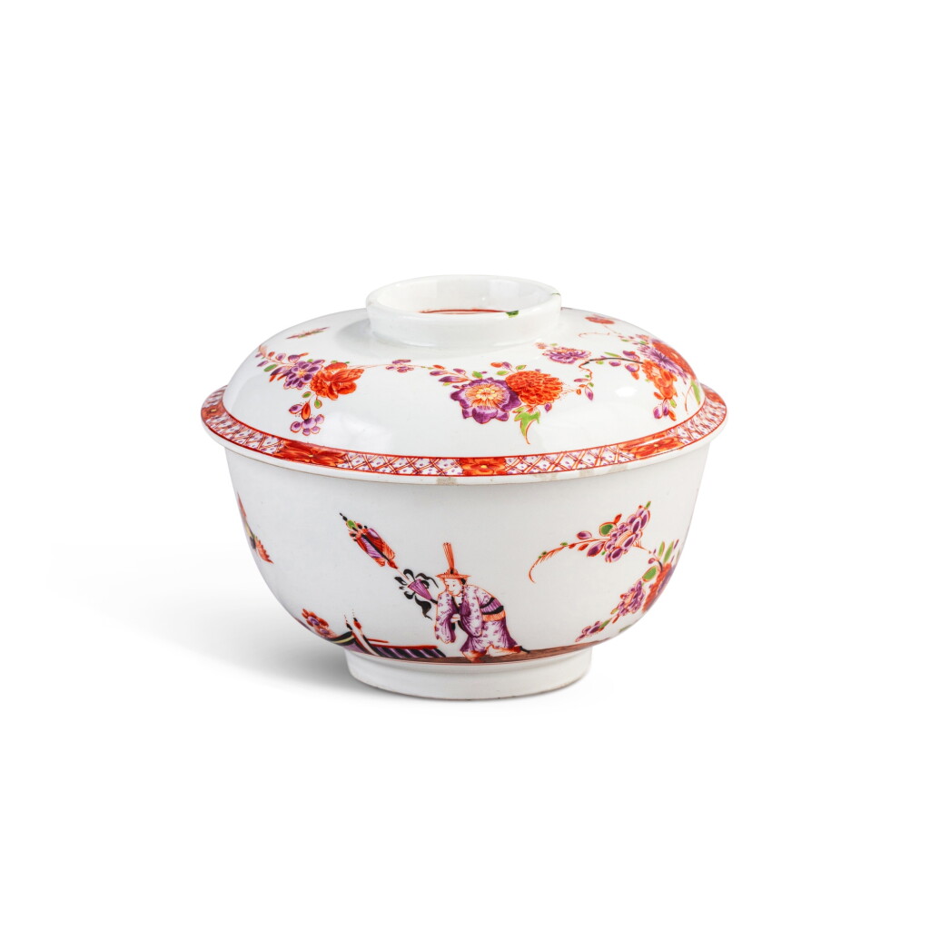 View full screen - View 1 of Lot 557. A Meissen porcelain small chinoiserie circular bowl and cover, circa 1735.