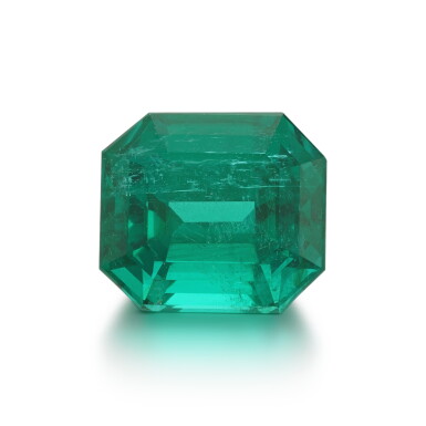 View full screen - View 1 of Lot 873. Unmounted Emerald weighing 4.68 carats.