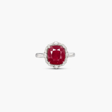 View full screen - View 1 of Lot 1476. Ruby and Diamond Ring | 5.68克拉 天然 「緬甸」 未經加熱紅寶石 配 鑽石 戒指.