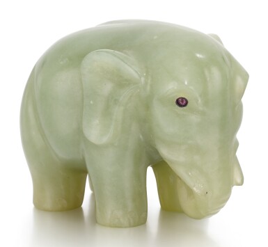 View full screen - View 1 of Lot 322. A FABERGÉ BOWENITE MODEL OF AN ELEPHANT, ST PETERSBURG, CIRCA 1900.