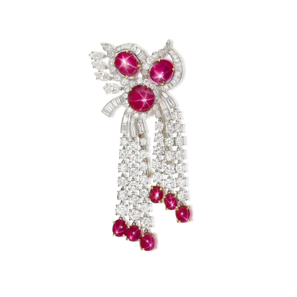 View full screen - View 1 of Lot 1905. Star Ruby and Diamond Brooch | 梵克雅寶 | 星光紅寳石 配 鑽石 胸針.