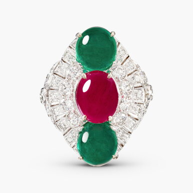 View full screen - View 1 of Lot 1496. Ruby, Emerald and Diamond Ring | 「越南」紅寶石 配 祖母綠 及 鑽石 戒指.