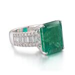 Emerald and Diamond Ring | 13.69克拉「哥倫比亞」祖母綠 配 鑽石 戒指