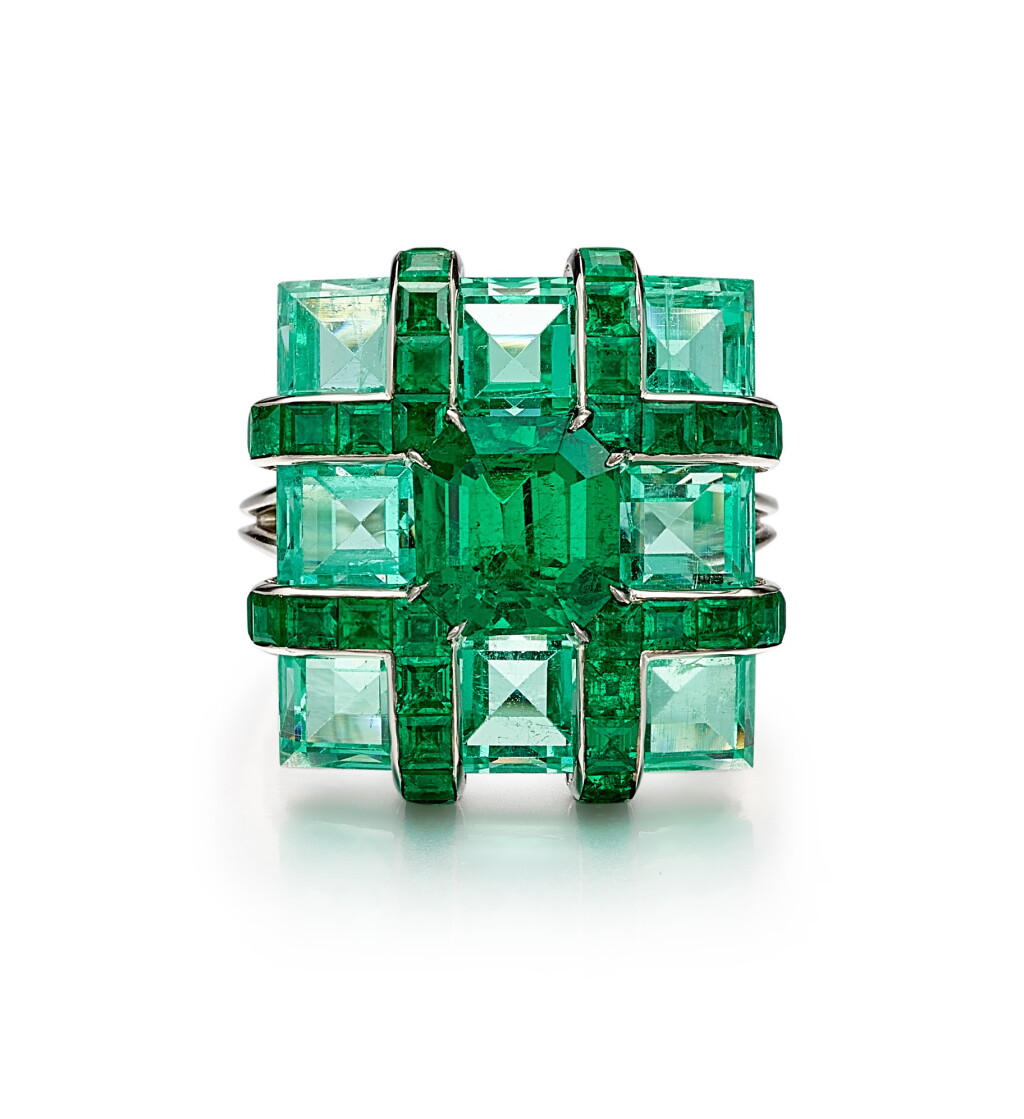 View full screen - View 1 of Lot 1413. FORMS | EMERALD AND DIAMOND RING | Forms | 1.98卡拉 天然「哥倫比亞」無油祖母綠 配 鑽石 戒指 .