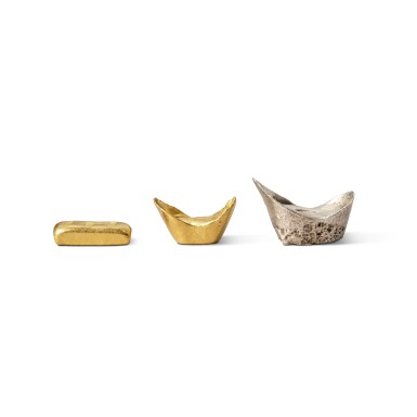 View full screen - View 1 of Lot 983. A group of three gold and silver ingots, Republic period | 民國 金錠及銀錠一組三枚.