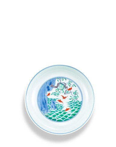 View full screen - View 1 of Lot 3631. A rare doucai ‘five bats’ dish, Mark and period of Yongzheng | 清雍正 鬪彩福山壽海圖盤 《大清雍正年製》款.
