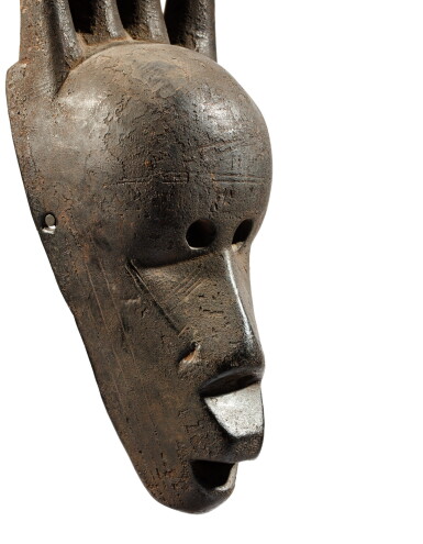 View full screen - View 1 of Lot 2. Masque N'Tomo, Bambara, Mali.