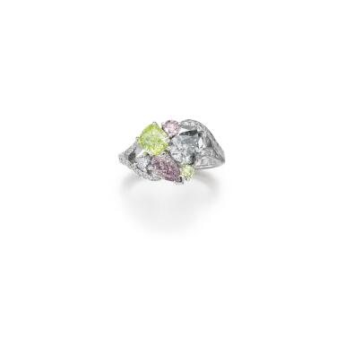 View full screen - View 1 of Lot 81. FANCY COLOURED DIAMOND RING.