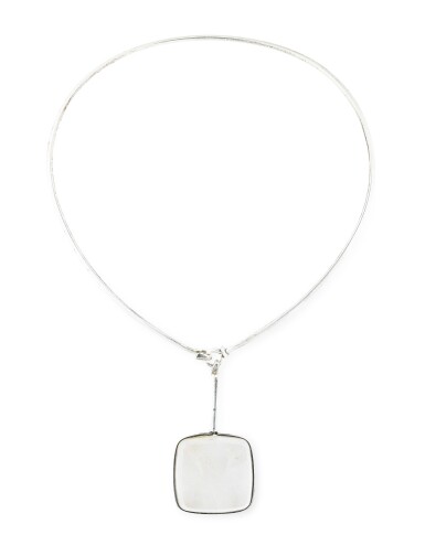 View full screen - View 1 of Lot 63. COLLIER QUARTZ RUTILE, DESSIN DU VIVIANNA TORUN | RUTILE QUARTZ NECKLACE, DESIGNED BY VIVIANNA TORUN .