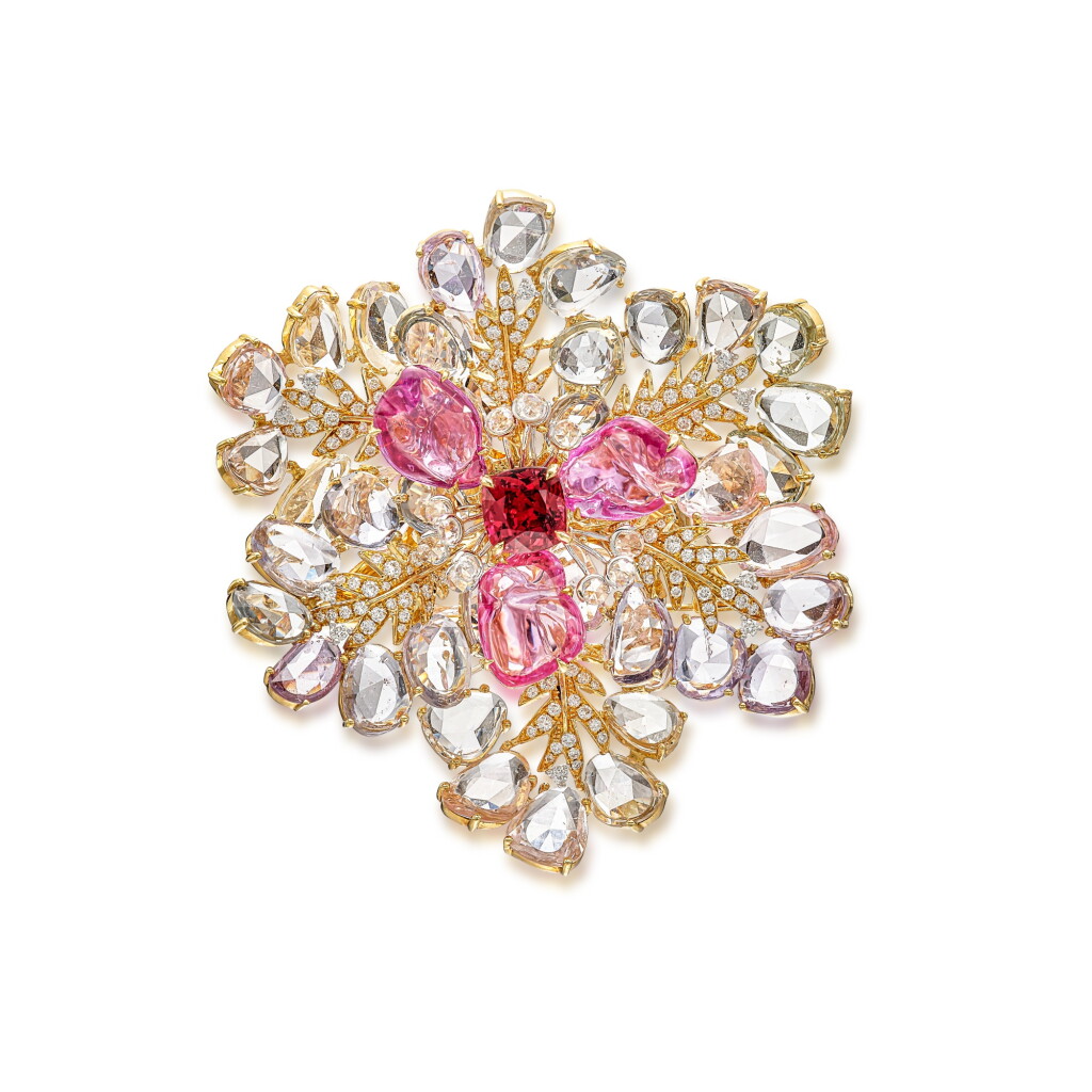 View full screen - View 1 of Lot 1624. Spinel, Coloured Sapphire and Diamond Brooch | 彩色寶石 配 鑽石 胸針.