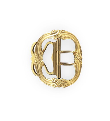 View full screen - View 1 of Lot 209. A gold shoe buckle, probably by Jean-Guillaume Véalle, Paris, 1773 | Boucle de chaussure en or probablement par Jean-Guillaume Véalle, Paris, 1773.