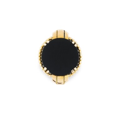 View full screen - View 1 of Lot 59. BAGUE ONYX ET OR | ONYX AND GOLD RING .
