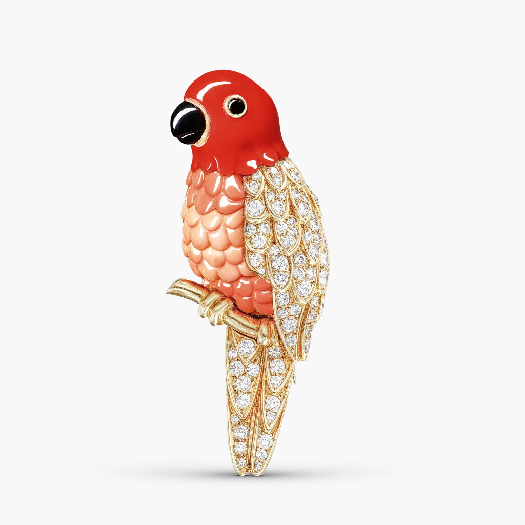 View full screen - View 1 of Lot 1605. Coral, Carnelian, Onyx and Diamond Brooch | 梵克雅寶 | 珊瑚 配 紅玉髓 配 縞瑪瑙 及 鑽石 胸針.
