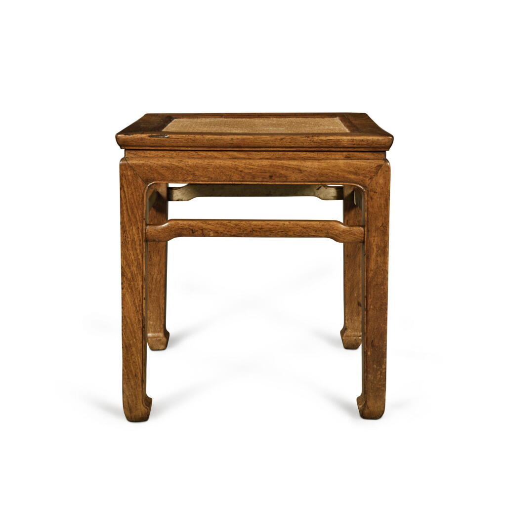 View full screen - View 1 of Lot 733. A 'huanghuali' square stool (Fangdeng), Qing dynasty, 18th / 19th century | 清十八 / 十九世紀 黃花梨有束腰羅鍋棖馬蹄足方凳.