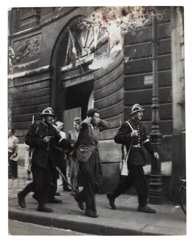 View full screen - View 1 of Lot 213. Ensemble de 112 photographies destinées à l'ouvrage, "La Libération de Paris", 1945..