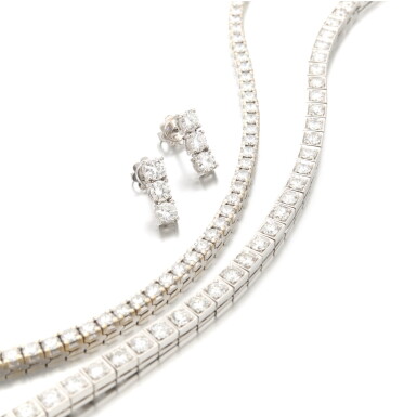 View full screen - View 1 of Lot 105. Diamond bracelets and pair of earrings (Bracciali e paio di orecchini in diamanti).