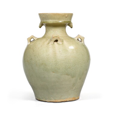 View full screen - View 1 of Lot 43. A rare 'Hongzhou' celadon-glazed jar, Six dynasties | 六朝 洪州窰青釉盤口壺.