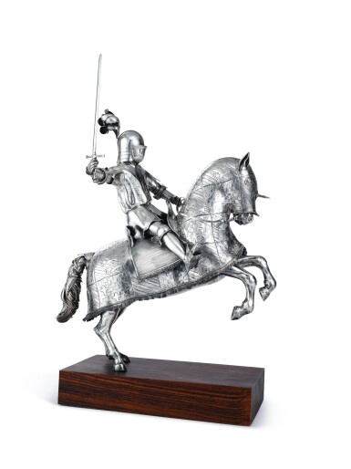 View full screen - View 1 of Lot 426. AN ITALIAN SILVER KNIGHT ON HORSEBACK, BUCCELLATI, 20TH CENTURY.