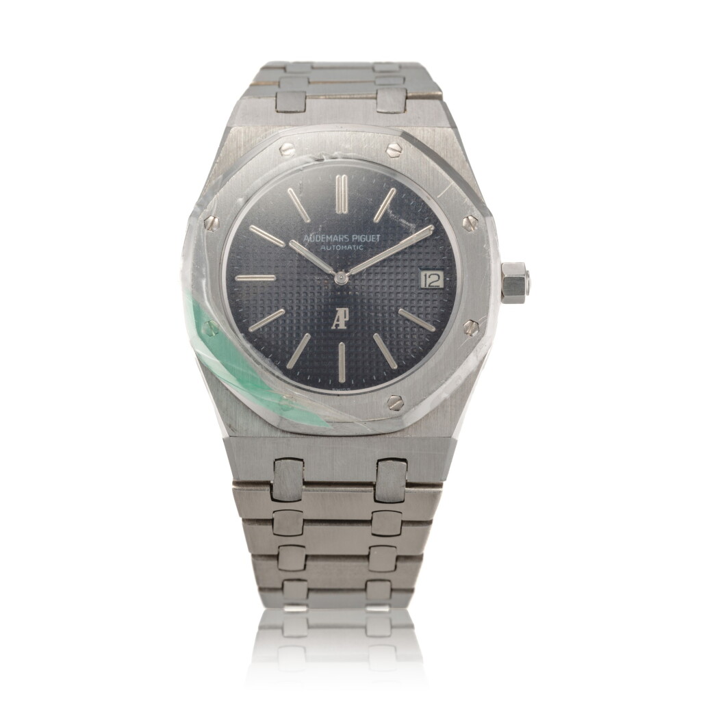 View full screen - View 1 of Lot 68. Reference 5402 Royal Oak 'A-Series Jumbo' | A stainless steel automatic wristwatch with date and bracelet, Circa 1972 | 愛彼 5402 型號 Royal Oak 'A-Series Jumbo' | 精鋼自動上鏈鍊帶腕錶備日期顯示,約1972年製.