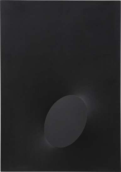 View full screen - View 1 of Lot 57. Un ovale nero.