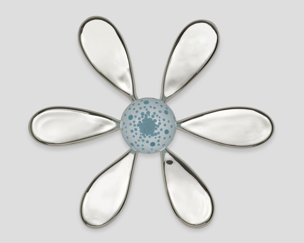 View full screen - View 1 of Lot 5. Wall-mounted illuminated sculpture (flower).