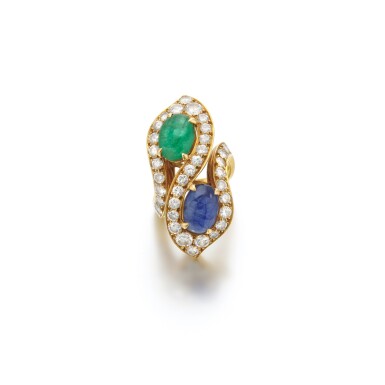 View full screen - View 1 of Lot 163. Sapphire, emerald and diamond ring, Bulgari (Anello con zaffiro, smeraldo e diamanti, Bulgari).