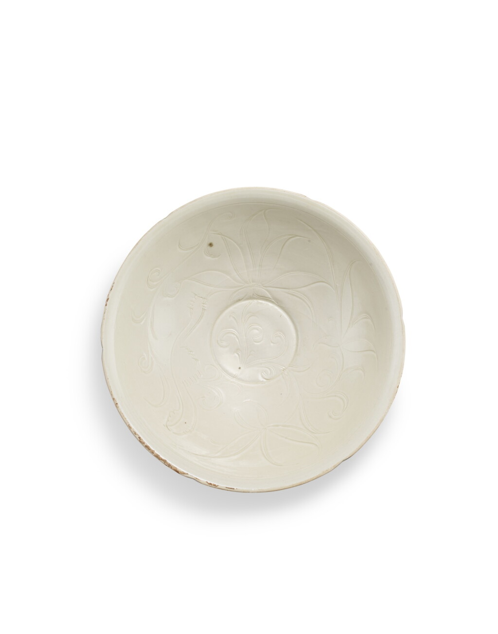 View full screen - View 1 of Lot 3696. A large carved Dingyao floral lobed bowl, Northern Song Dynasty | 北宋 定窰白瓷刻蓮紋葵口盌.