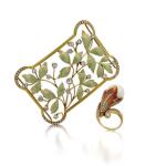 Enamel and diamond buckle and an enamel, pearl and diamond ring (Fibbia in smalto e diamanti e anello in smalto, perla e diamanti)