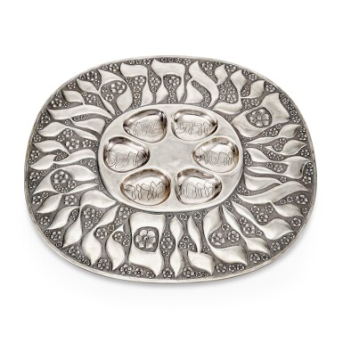 View full screen - View 1 of Lot 53. An American Silver Seder Plate, Michael Strauss, New York, Late 20th Century.