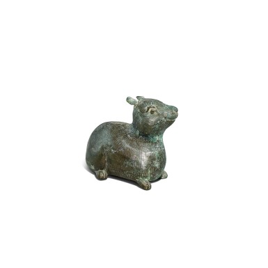 View full screen - View 1 of Lot 3623. A bronze 'hare' paperweight, Song dynasty or earlier | 宋或更早 青銅兔鎮.