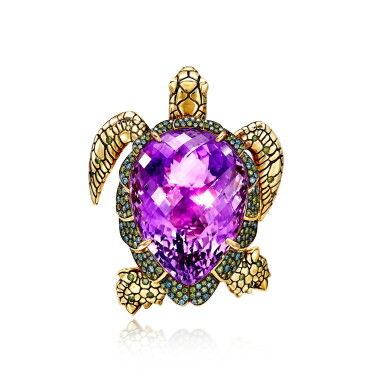 View full screen - View 1 of Lot 2763. Amethyst and Diamond Brooch | 紫水晶 配 鑽石 胸針.