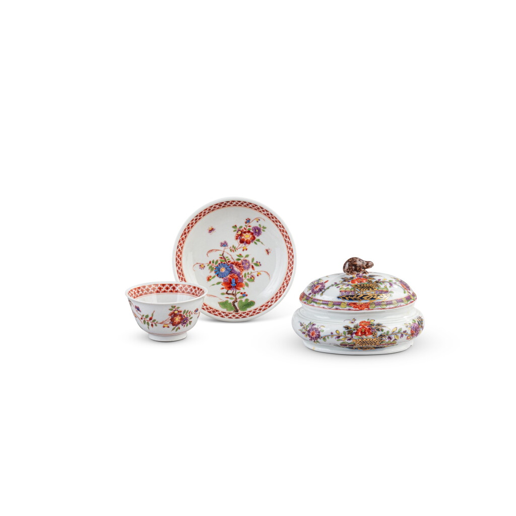 View full screen - View 1 of Lot 582. A Meissen porcelain teabowl and saucer, circa 1725-30.