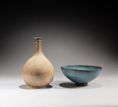 View full screen - View 1 of Lot 106. A ‘Jun’ blue-glazed bowl and a Ge-type bottle vase, Yuan / Ming dynasty | 元 / 明 鈞窰藍釉盌 及 仿哥釉瓶一組兩件.