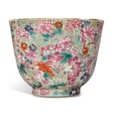 View full screen - View 1 of Lot 863. A FAMILLE-ROSE 'MILLE-FLEURS' CUP, EARLY 20TH CENTURY.
