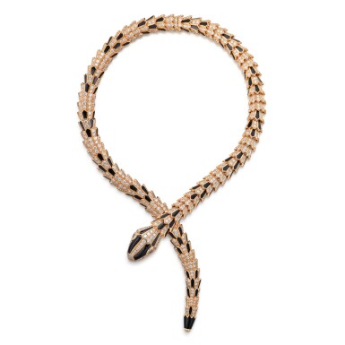 View full screen - View 1 of Lot 277. 'Serpenti' Diamond and Onyx Necklace | 寶格麗 | 'Serpenti' 鑽石 配 縞瑪瑙 項鏈.