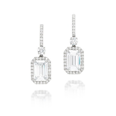 View full screen - View 1 of Lot 1822. Pair of Diamond Pendent Earrings | 3.16及3.02克拉 方形 D色 完美無瑕 鑽石 耳墜一對.