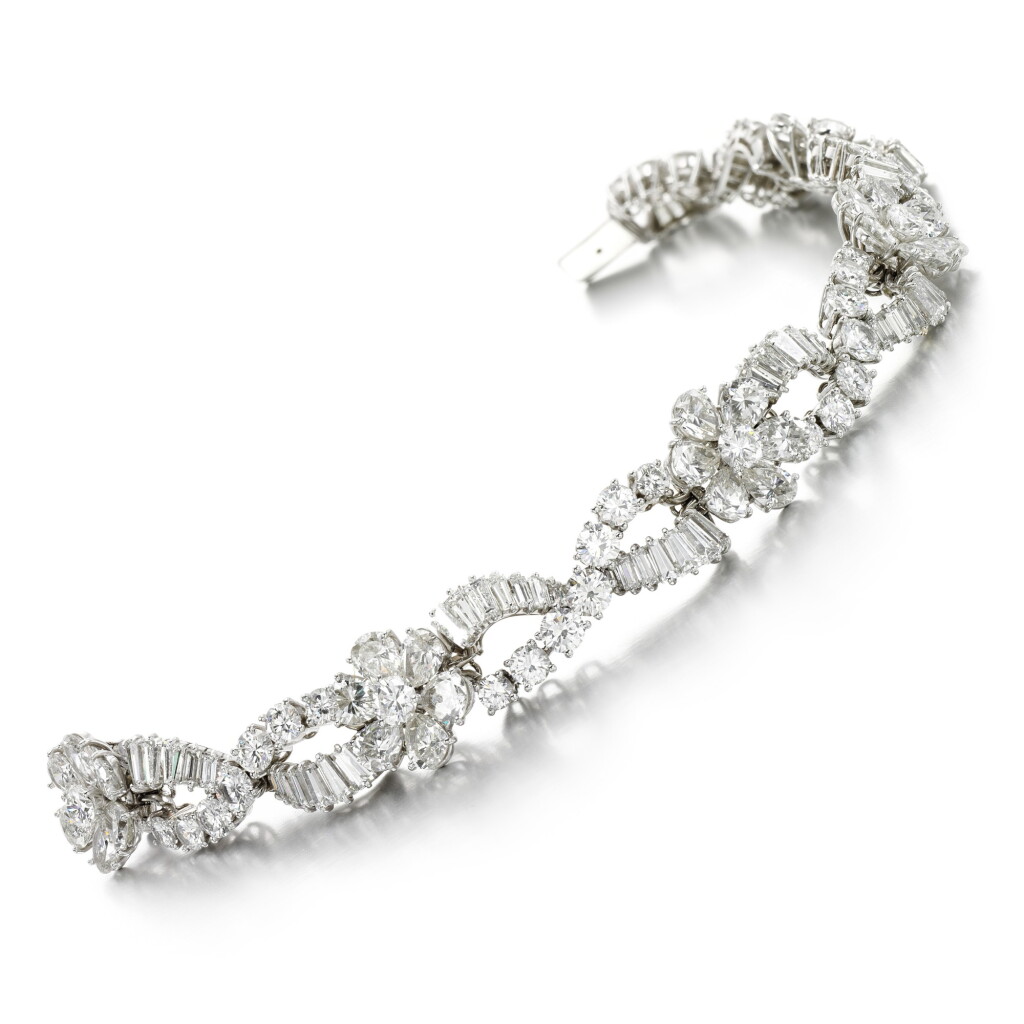 View full screen - View 1 of Lot 59. Senez | Diamond bracelet, 1960s.